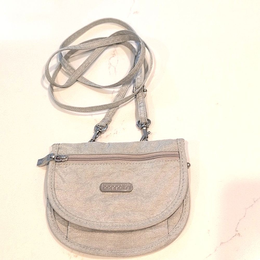 Baggallini Teenie Travel Crossbody Convertible Belt Bag Wallet Silver Gray